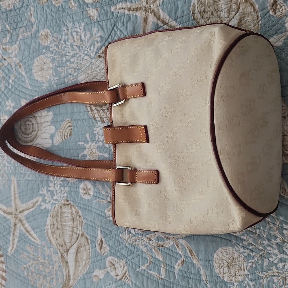 Dooney & Bourke Handbag - Picture 2 of 11